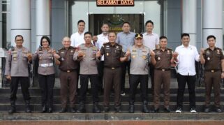 Kapolres Morowali dan Kejari Morowali perkuat sinergi penegakan hukum. Foto: Dok-Polres Morowali.