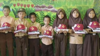 IGIP peduli pendidikan Morowali. | Foto: IGIP.