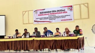 Musyawarah Desa Penyusunan RKPDes Desa Larobenu. | Foto: PemCam-BB.